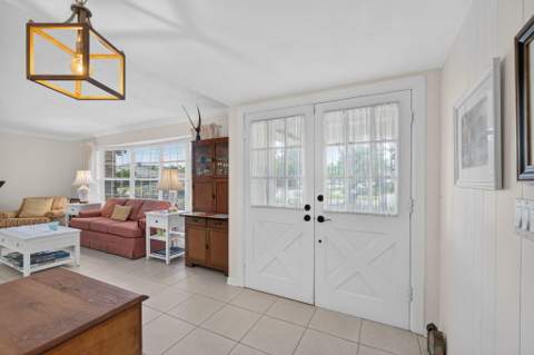 119 Cruiser Road, North Palm Beach FL - photo 8 of 54