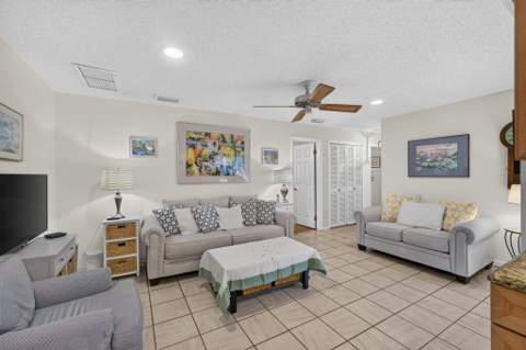 119 Cruiser Road, North Palm Beach FL - photo 17 of 54