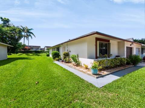 4948 Regina Court, West Palm Beach FL - photo 16 of 17