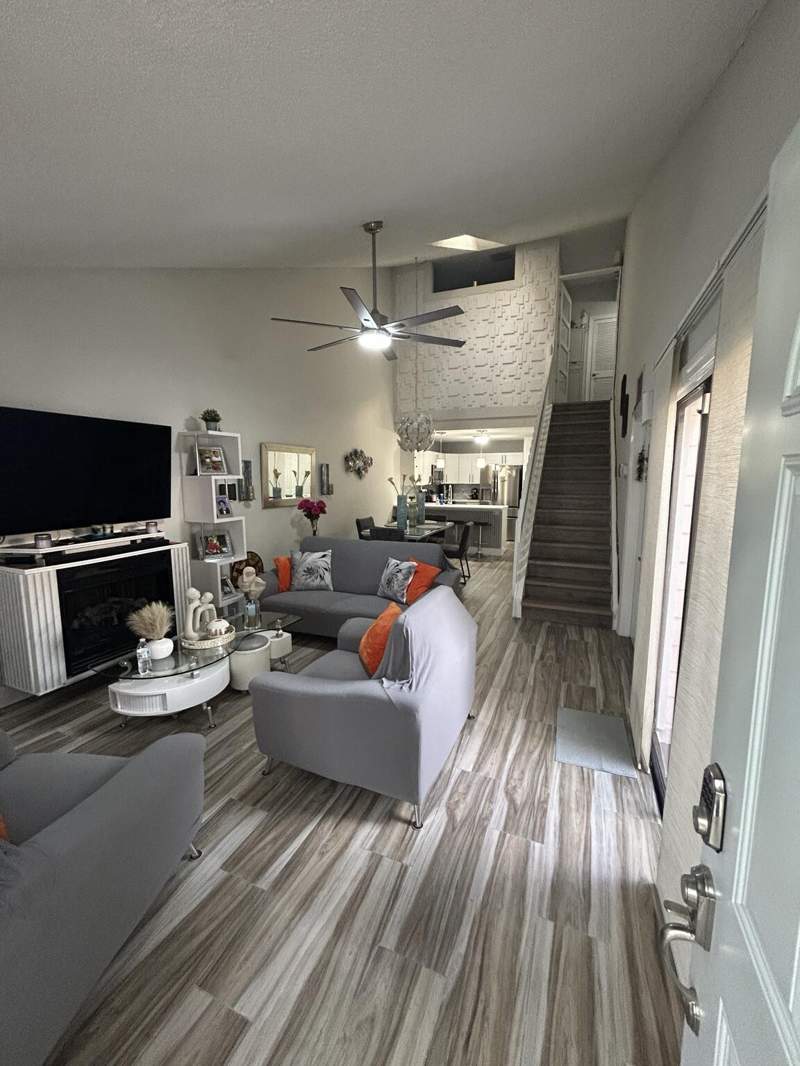 2 bedroom Townhouse at 1927 Players Place, Rock Island Land Corp, North Lauderdale — photo 2