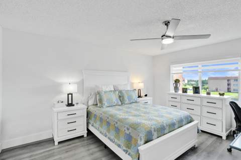 9540 Sunrise Lakes Boulevard #303, Sunrise FL - photo 9 of 43