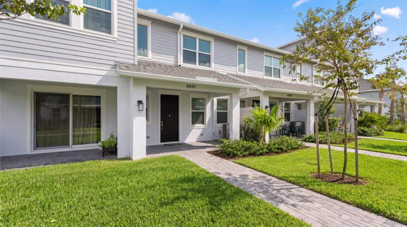 3 bedroom Townhouse at 5001 N Longwood Lake Square, Terraces Of Westlake, Westlake — photo 2