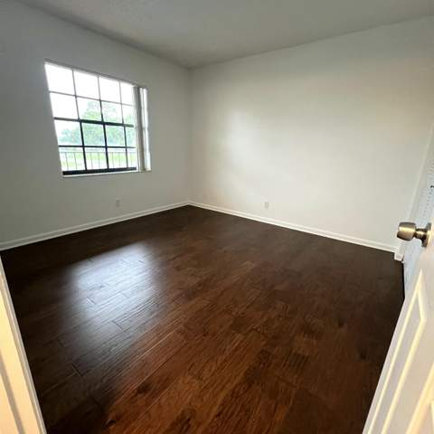 4205 Oak Terrace Drive, Greenacres FL - photo 12 of 29