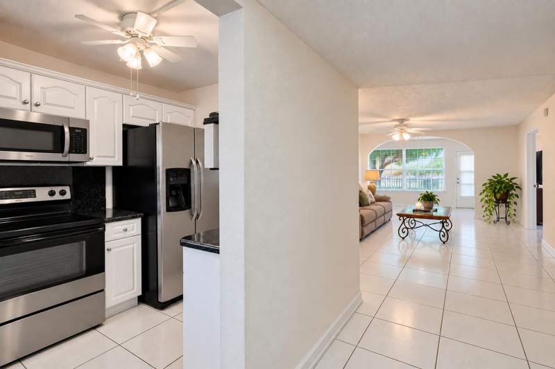 2 bedroom Condominium at 2651 Sunrise Lakes Drive #104, Sunrise Lakes 9 Condo, Sunrise — photo 4