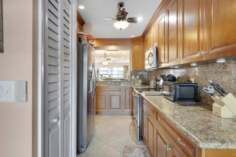 13602 Via Aurora #A, Delray Beach FL - photo 8 of 32