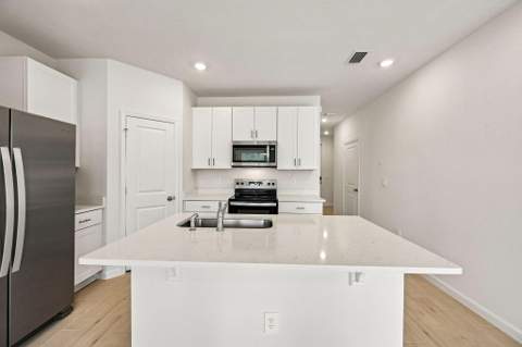 646 Salisbury Circle, Fort Pierce FL - photo 12 of 33