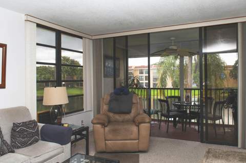 6618 Coral Lake Drive #206, Margate FL - photo 7 of 25