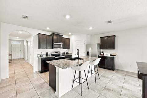 10505 SW Toren Way, Port St. Lucie FL - photo 7 of 46