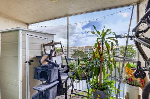 9537 Weldon Circle #405, Tamarac FL - photo 19 of 61