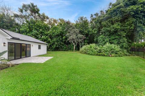 24 Russell Street, Tequesta FL - photo 17 of 20