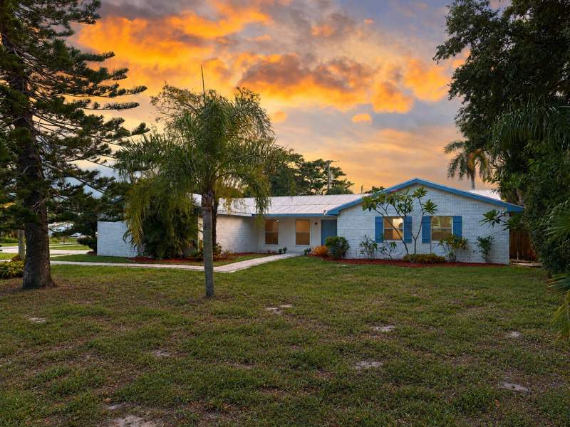 4 bedroom Single Family Residence at 296 SE Wentworth Drive, St Lucie Park, Stuart — photo 2