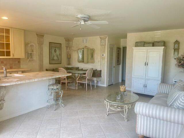 1 bedroom Single Family Residence at 113 Lakes End Drive #Apt c, High Point Of Fort Pierce Condominium Section 1, Fort Pierce — photo 4