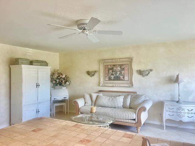 1 bedroom Single Family Residence at 113 Lakes End Drive #Apt c, High Point Of Fort Pierce Condominium Section 1, Fort Pierce — photo 5