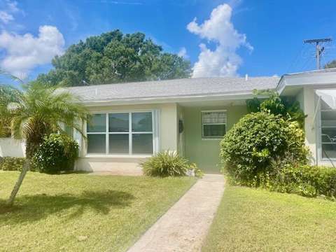 113 Lakes End Drive #Apt C, home for sale in Fort Pierce 34982