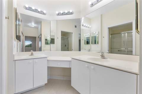 7765 Yardley Drive #403, Tamarac FL - photo 11 of 15
