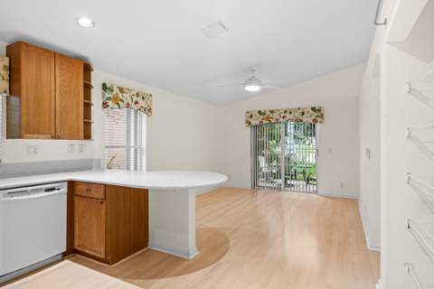 4977 Victoria Circle, West Palm Beach FL - photo 17 of 48