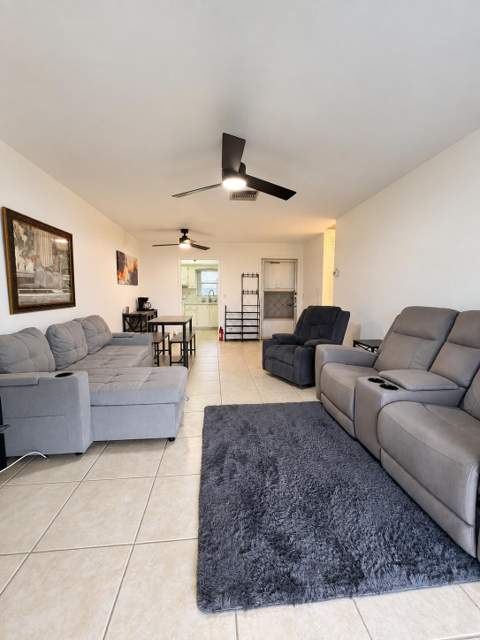 2845 Crosley Drive #E, West Palm Beach FL - photo 6 of 22