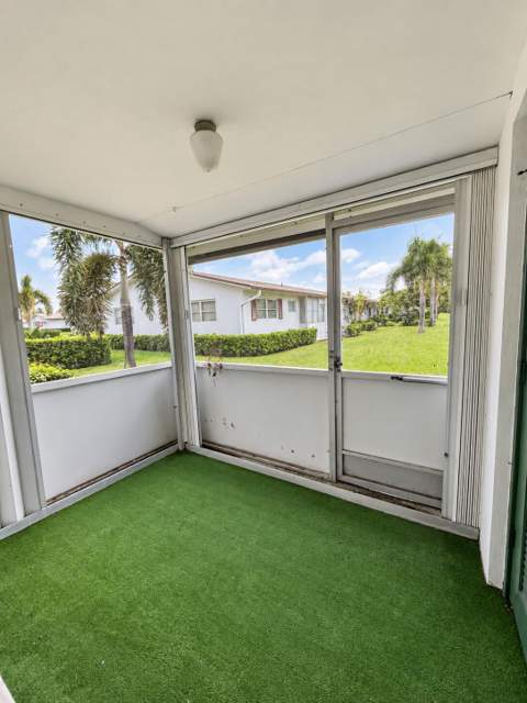 2845 Crosley Drive #E, West Palm Beach FL - photo 14 of 22