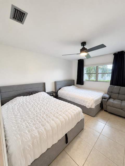 2845 Crosley Drive #E, West Palm Beach FL - photo 9 of 22