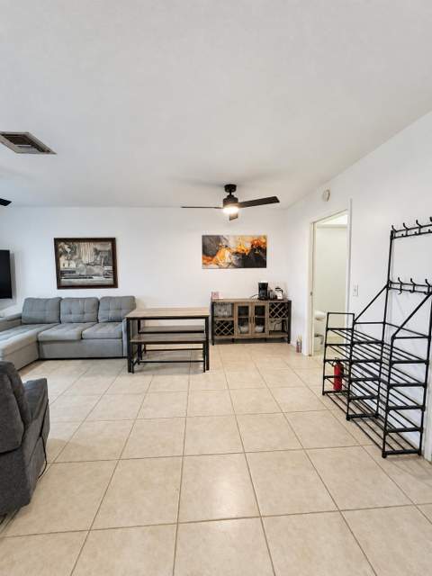 2845 Crosley Drive #E, West Palm Beach FL - photo 7 of 22
