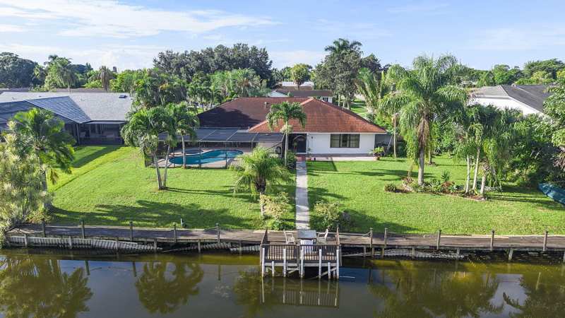 4 bedroom Single Family Residence at 154 Santa Monica Avenue, La Mancha 2, Royal Palm Beach — photo 1