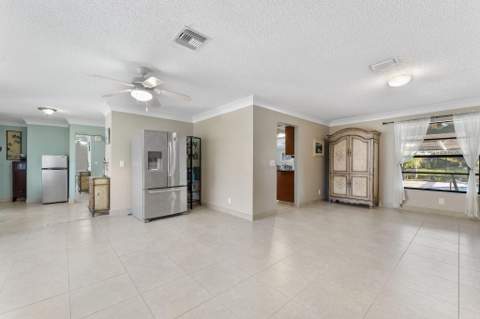 154 Santa Monica Avenue, Royal Palm Beach FL - photo 18 of 54