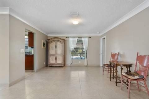 154 Santa Monica Avenue, Royal Palm Beach FL - photo 19 of 54