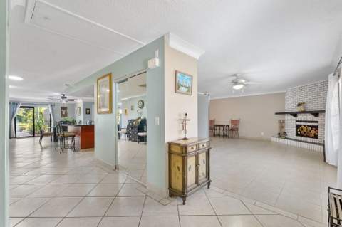 154 Santa Monica Avenue, Royal Palm Beach FL - photo 17 of 54