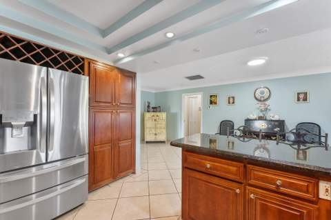 154 Santa Monica Avenue, Royal Palm Beach FL - photo 6 of 54
