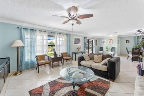 154 Santa Monica Avenue, Royal Palm Beach FL - photo 10 of 54