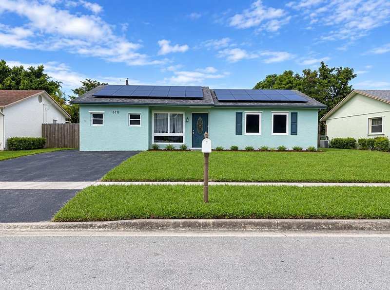 3 bedroom Single Family Residence at 6771 NW 24th Street, North Margate 1st Add, Margate — photo 1