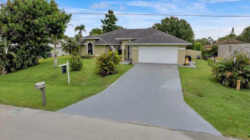 3 bedroom Single Family Residence at 838 SW Sail Terrace, Port St Lucie Section 12, Port St. Lucie — photo 1