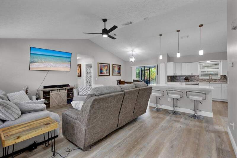 3 bedroom Single Family Residence at 838 SW Sail Terrace, Port St Lucie Section 12, Port St. Lucie — photo 4