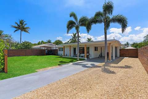 918 SE 3Rd Avenue, home for sale in Delray Beach 33483