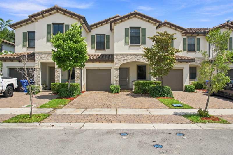 3 bedroom Townhouse at 1434 SW 54th Avenue, Palm Beach Farms, North Lauderdale — photo 1