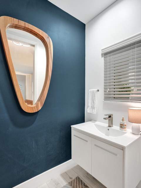 2633 NE 14th Avenue #103, Wilton Manors FL - photo 19 of 77