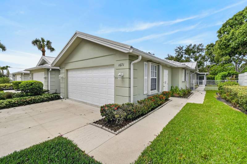 2 bedroom Villa at 1671 SW Waterfall Boulevard, The Meadows At Martin Downs, Palm City — photo 2