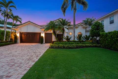 540 Les Jardin Drive, gated community for sale in Palm Beach Gardens