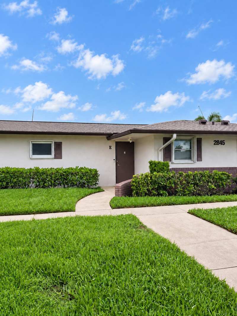 1 bedroom Villa at 2845 Crosley Drive #E, Cresthaven Villas 15 Condo, West Palm Beach — photo 1
