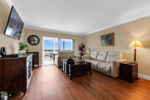 7240 Huntington Lane #703, Delray Beach FL - photo 10 of 58