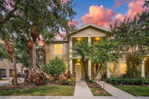 2124 SE Grand Drive, home for sale in Port St. Lucie 34952