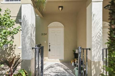 2124 SE Grand Drive, Port St. Lucie FL - photo 7 of 44