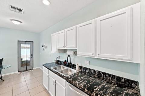 2124 SE Grand Drive, Port St. Lucie FL - photo 15 of 44
