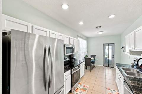 2124 SE Grand Drive, Port St. Lucie FL - photo 12 of 44