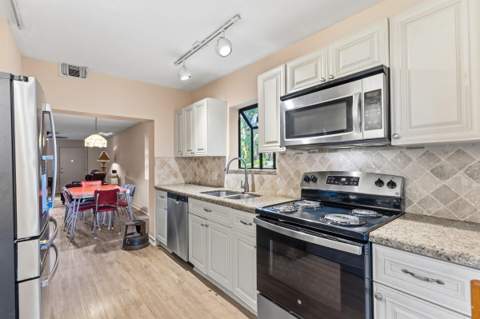 5127 Rose Hill Drive, Boynton Beach FL - photo 12 of 27