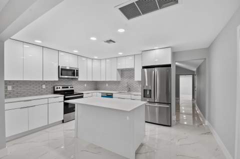1002 S B Street, Lake Worth Beach FL - photo 11 of 94