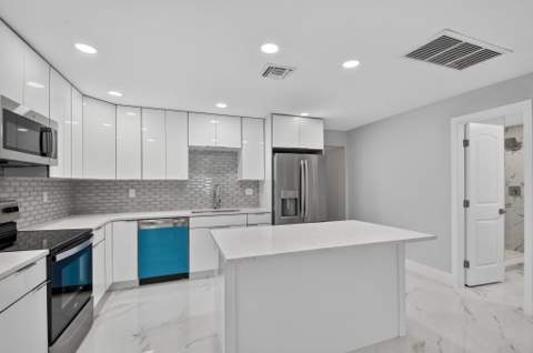 1002 S B Street, Lake Worth Beach FL - photo 12 of 94