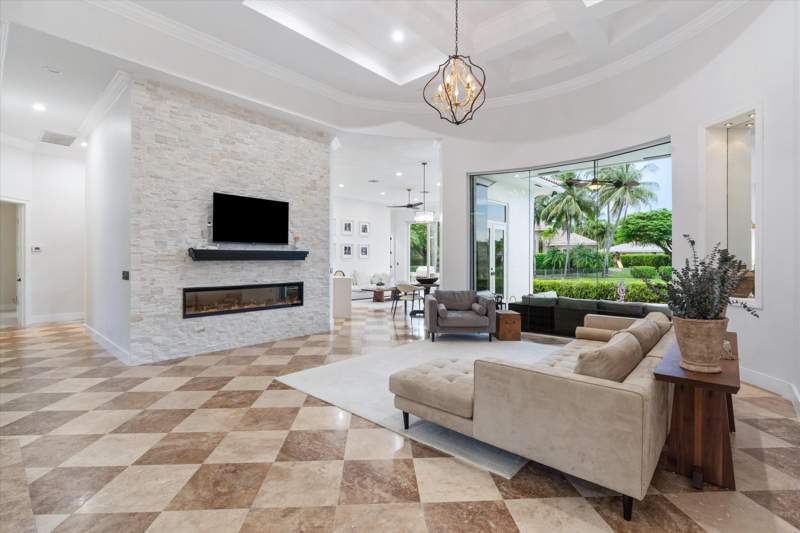5 bedroom Single Family Residence at 10821 Blue Palm Street, Enclave 2nd Section, Plantation — photo 5