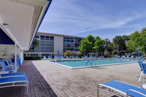 2103 Lucaya Bend #E3, Coconut Creek FL - photo 15 of 18