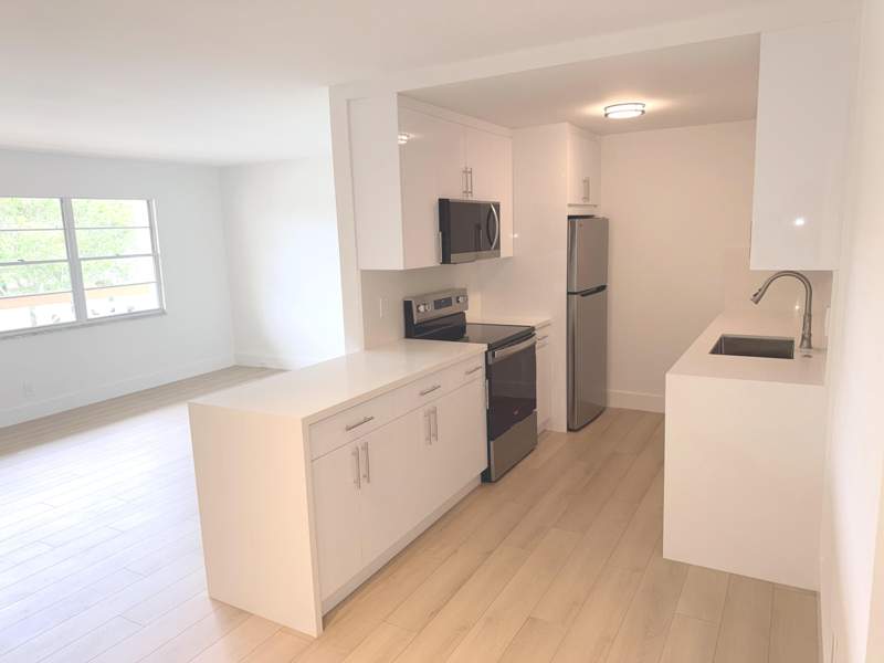 1 bedroom Condominium at 2103 Lucaya Bend #E3, Lucaya Village 2-D Condo, Coconut Creek — photo 2